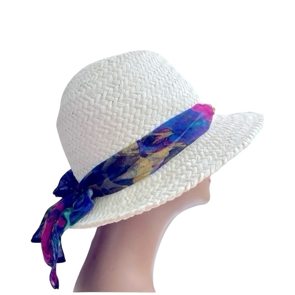 Marks & Spencer 100% Paper Straw hat. Great for your Summer days and Vacations